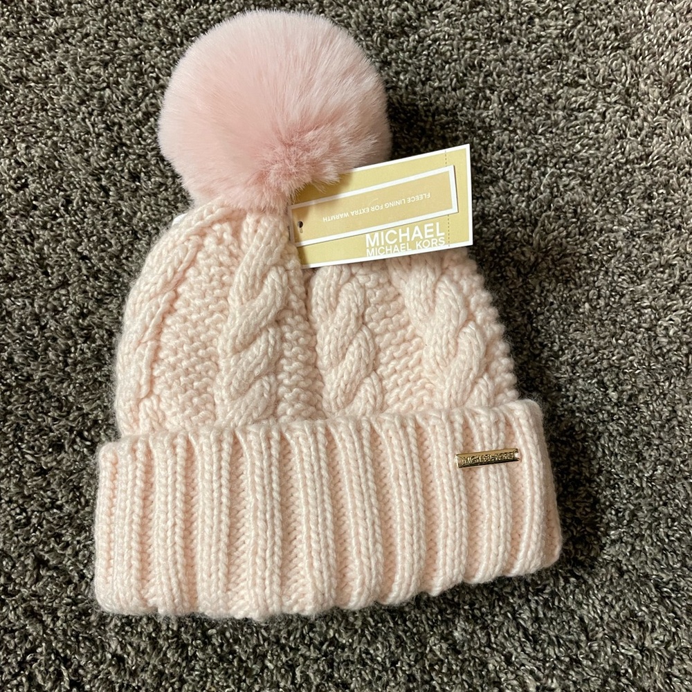 💖 Michael Kors Pink Cable Knit Pom-Pom Hat